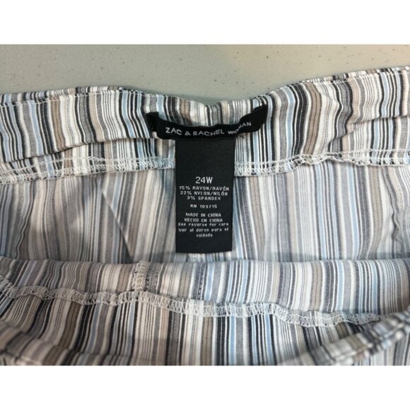 Zac & Rachel Striped Cropped Pants With Button Accents & Pockets 24W - Picture 8 of 8